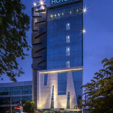 Hotel 88 Grogol Jakarta By Wh Exterior photo