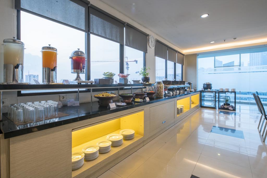 Hotel 88 Grogol Jakarta By Wh Exterior photo