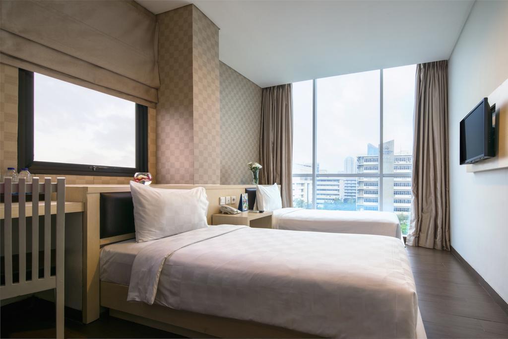 Hotel 88 Grogol Jakarta By Wh Exterior photo